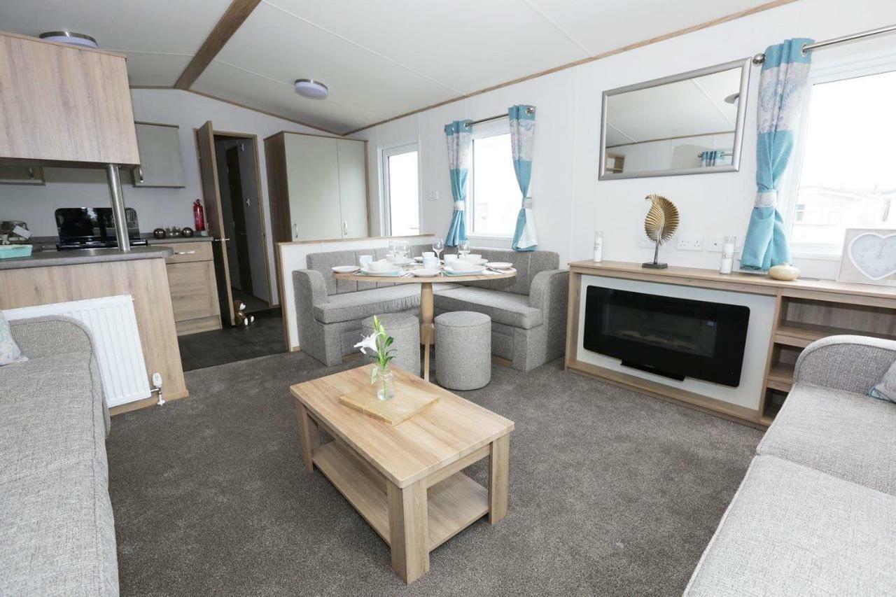 Whitecliff Bay Holiday Park Бембридж Экстерьер фото